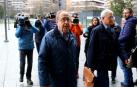 El exgerente de Osasuna Ángel Vizcay entra al Palacio de Justicia durante la celebración del juicio.