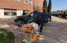Agentes de la Guardia Civil han recogido los alimentos donados por vecinos y el Hotel el Toro y los han trasladado a la Residencia de Mayores de las Hernitas de los Pobres
