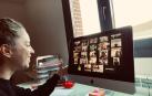 Uxue Almiñana, durante la clase de este miércoles, en la que se conecta con sus gimnastas a través de la aplicación Zoom.