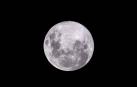 Imágenes de la Luna Rosa de Abril 2020 vista desde diversas partes del mundo: Madrid, Buenos Aires, Moscú o las Vegas