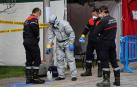 Labores de desinfección en el exterior del CHN.