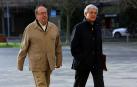 Ángel Vizcay, con su abogado Juan Mari Zuza, entrando al Palacio de Justicia.