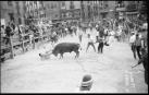 Pamplona añade a su Fototeca 307 fotos de encierros de los años 1960 a 1965