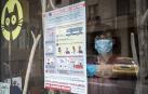 Salud distribuye carteles para prevenir el coronavirus en comercios y hostelería