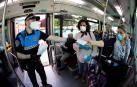 Comienza el reparto de mascarillas para usuarios del transporte en Navarra