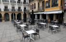 Imágenes de algunas de las terrazas del centro de Pamplona, que ultiman sus preparativos antes de su reapertura.