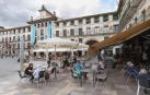 Imagen general de terrazas en la plaza de los Fueros.