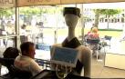 Un bar de Pamplona “contrata” a un robot para servir a los clientes