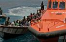 Cuatro detenidos por patronear dos pateras con 35 inmigrantes en Almería