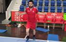 Roberto Martil se ejercita en la primera sesión en Anaitasuna.