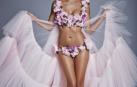 Cristina Pedroche eligió un bikini de flores con una capa de tul rosa de la firma Tot-Hom.