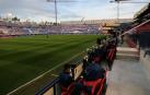 Evite abrazos y no se mueva del asiento