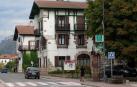 Aspecto parcial de la travesía que cruza el centro urbano de Lekunberri.
