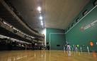 Aspecto del frontón Labrit en uno de los últimos partidos del campeonato de Parejas. La instalación puede reabrirse en una semana.