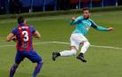 Imágenes del partido entre Eibar y Osasuna disputado en Ipurura