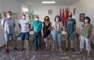La nueva corporación con Cristina Remírez en el centro, este lunes en el Ayuntamiento de Bargota.