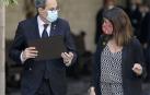 El presidente de la Generalitat, Quim Torra, acompañado por la consellera de la Presidencia, Meritxell Budó.