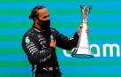 Hamilton, nuevo líder tras ganar en Hungría; Carlos Sainz, décimo