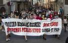 Más de un millar de personas, entre vecinos, trabajadores y familiares participaron en la protesta y pidieron “alternativas” y un futuro para la zona.