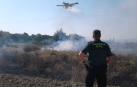 Un incendio que ha quemado algo más de una hectárea ha afectado este jueves por la mañana al paraje El Puentecillo en Viana.