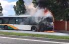 Arde una villavesa en Pamplona, en la Carretera Badostain