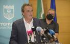 El alcalde de Torremolinos, José Ortiz, durante la rueda de prensa.