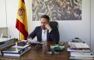 Abascal propone "sacar a los 'okupas' de una patada en el culo" el primer día