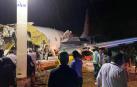 Un avión se parte en trozos tras aterrizar en un aeropuerto del sur de India