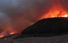 El rayo de una tormenta provoca un incendio forestal en Gazolaz
