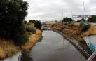 Un herido por un rayo,calles anegadas y vías cortadas