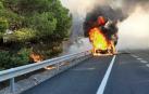 Arde un coche en la Autopista de Navarra, cerca de Castejón