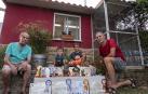 Desde la izquierda, Jaime, Noah, Unax y Raúl Santamaría posan con los premios conseguidos.