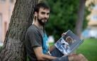 La obra del pamplonés Iñaki Larrea Rastrilla es un canto de amor por los animales y las montañas.