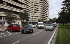 Aparcar en 'espiga' divide a los conductores