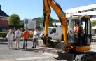 Visita de los ediles Anichu Agüera y Zeus Pérez -1ª y 2º por la izda.- a las obras en los pasos peatonales.