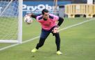 Andrés Fernández ya ha entrenado con sus nuevos compañeros del Huesca este viernes