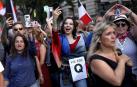 Berlín detiene la desafiante marcha del negacionismo "antimascarilla"