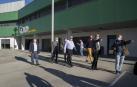 El C.P. Bernat Etxepare I.P. estrena patio con zona verde arbolada y área de juegos