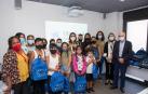 La Caixa entrega 263 kits de material a escolares navarros en riesgo de pobreza