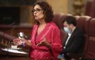 La ministra de Hacienda, María Jesús Montero, interviene desde la tribuna del Congreso.