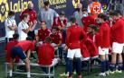 Jagoba Arrasate da la charla sobre el césped del Carranza