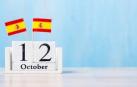 Imagen del 12 de octubre con dos banderitas de España