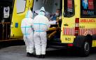 Suben las muertes por coronavirus y bajan los contagios en España