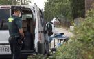 Efectivos de la Guardia Civil, en los alrededores de una vivienda de Inca donde falleció el asaltante acuchillado.