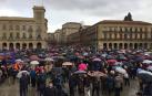 Directo | Jóvenes y mayores salen a la calle en Pamplona por unas pensiones dignas
