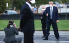 Trump abandona el hospital y anima a la gente a salir y a no temer al virus