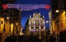 Pamplona estrenó el día de San Saturnino la nueva iluminación navideña con colores sanfermineros