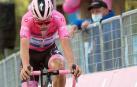 Almeida sucumbe al Stelvio y entrega la maglia rosa a Kelderman
