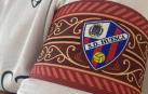 El emotivo diseño del brazalete del Huesca para su partido ante Osasuna
