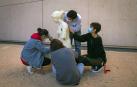 El artista Javier Vives instala en el Museo de la Universida de Navarra un grupo de esculturas hechas de sal